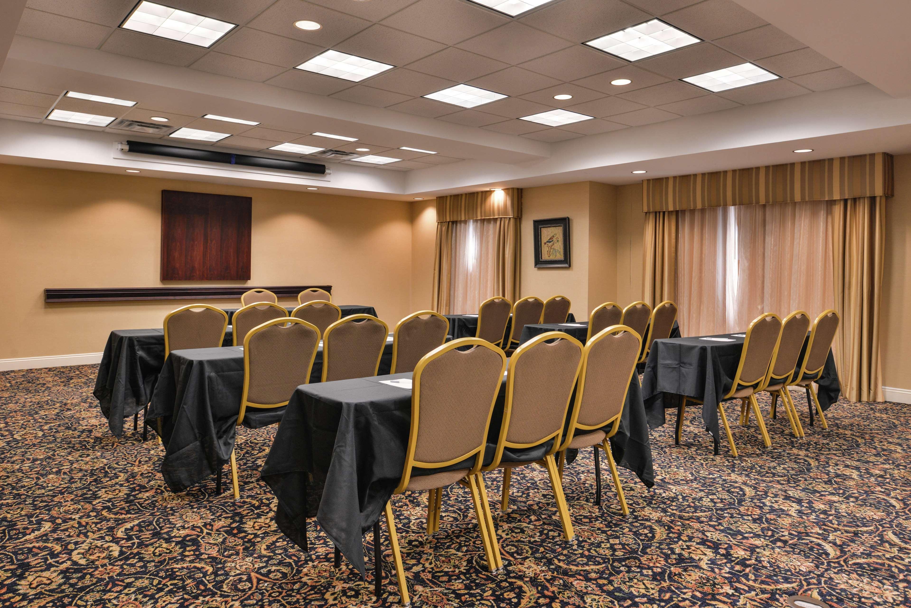 Hampton Inn Jackson-College Avenue Kültér fotó