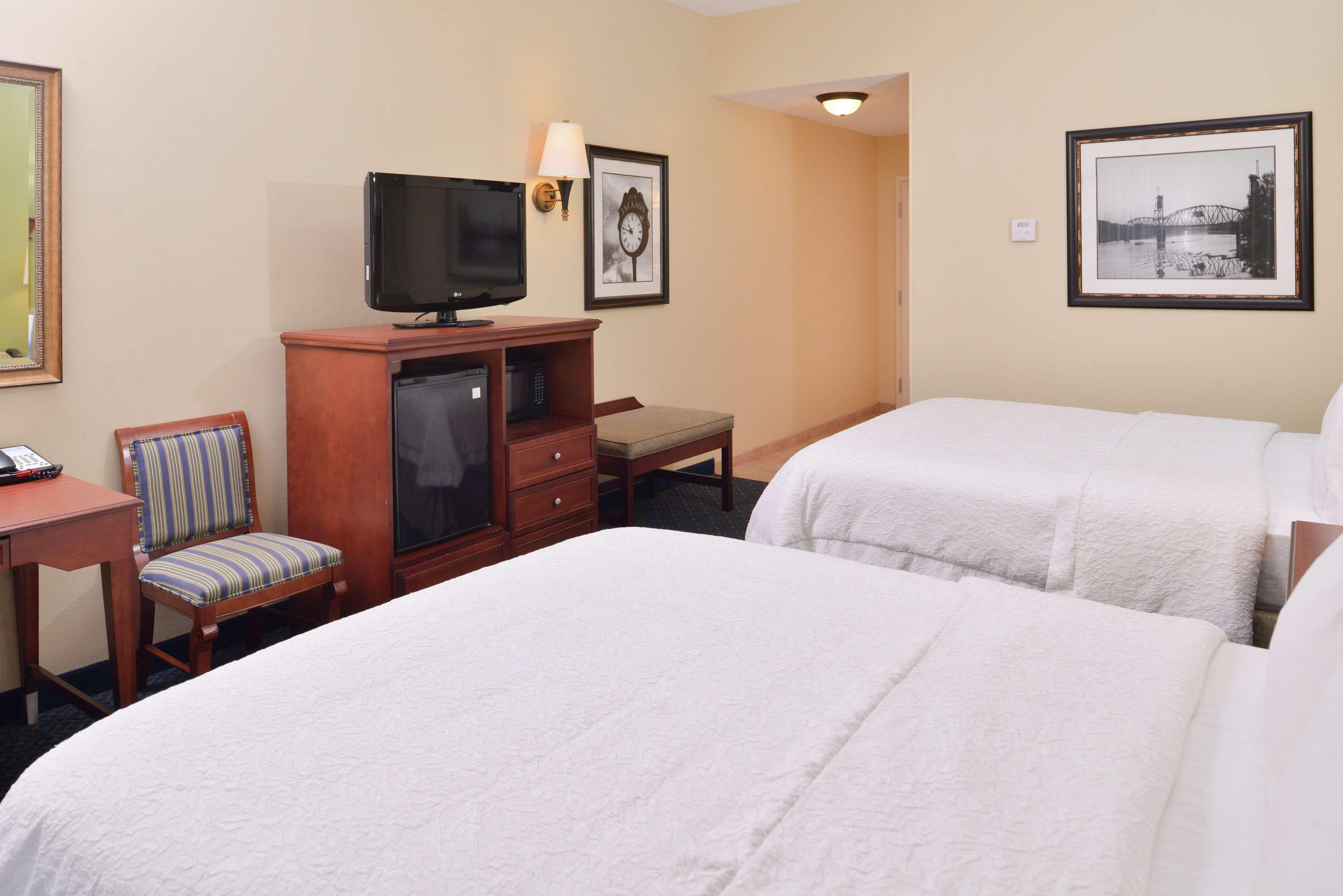 Hampton Inn Jackson-College Avenue Kültér fotó