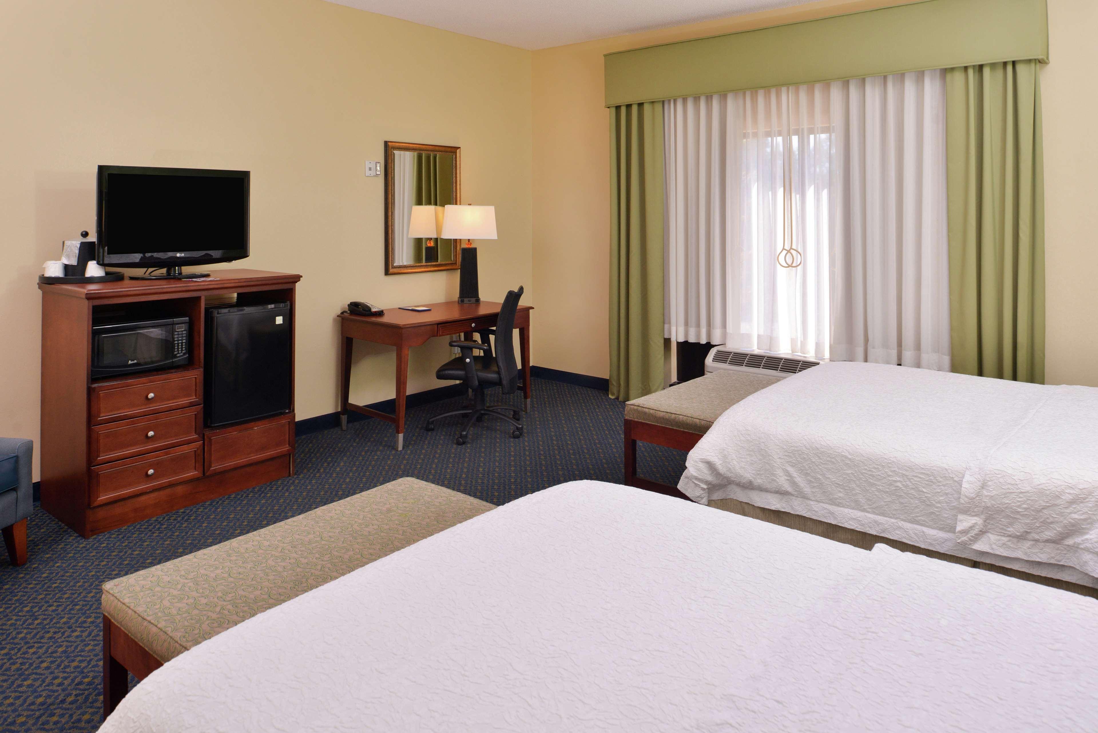 Hampton Inn Jackson-College Avenue Kültér fotó